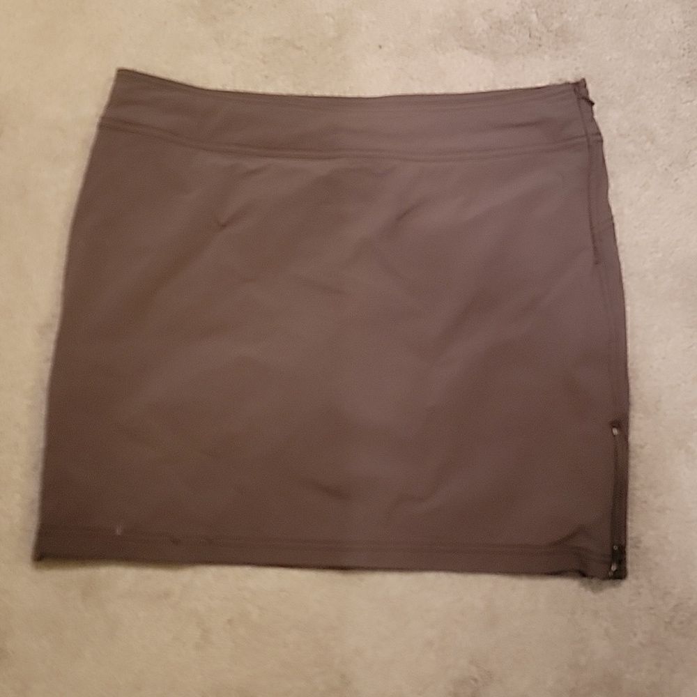 Athleta mauve skort size 10